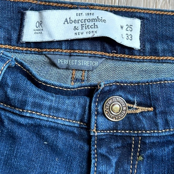 ABERCROMBIE & FITCH ERIN JEANS - Picture 4 of 4